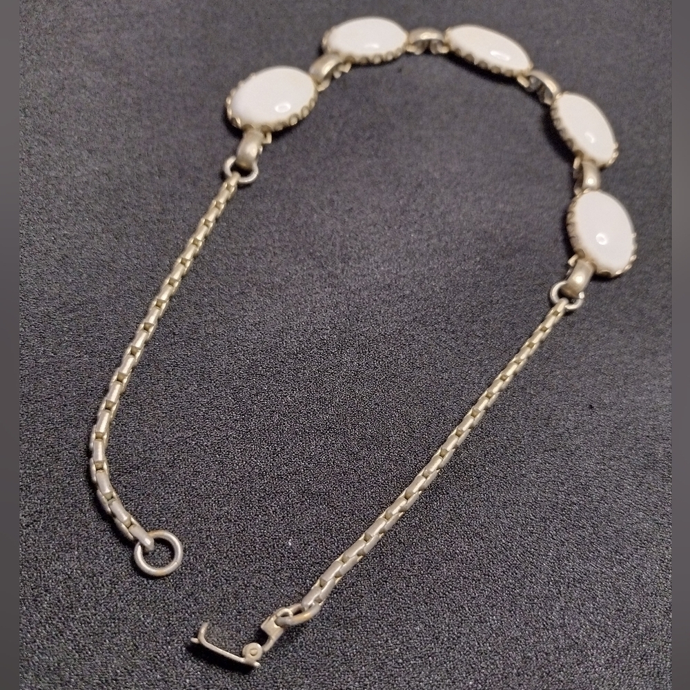 Gold and Cream Choker Necklace - Picture 9 of 12
